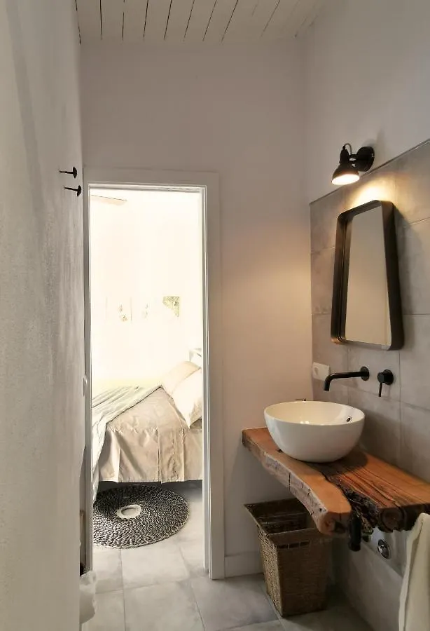 Naturaleza Y Arte En La Casa Del Molino Genalguacil